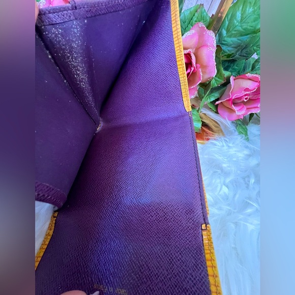 💜Louis Vuitton Epi Men’s Wallet - Picture 12 of 16